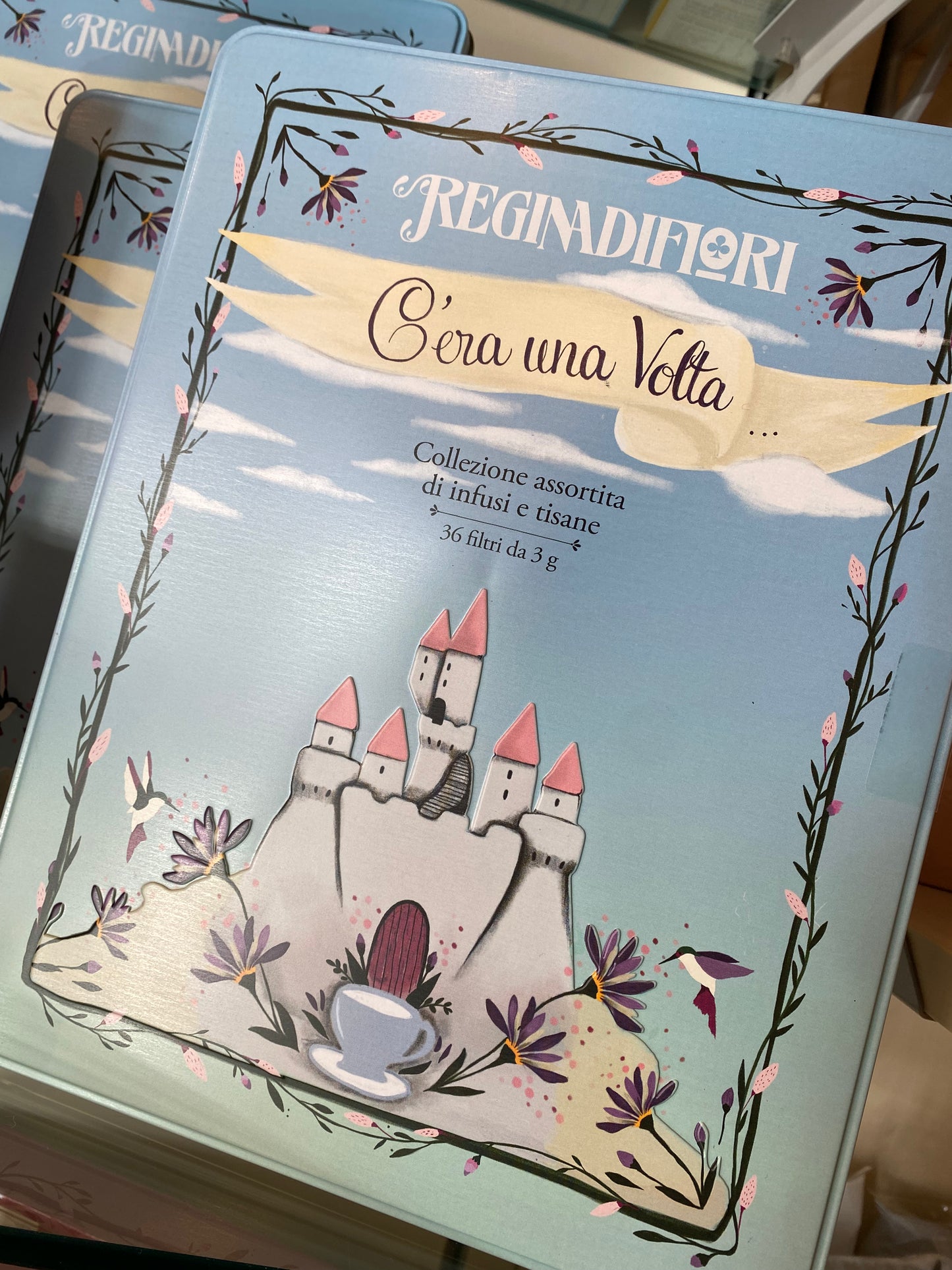 Cofanetto “Regina di Fiori” • “C’era una volta” in latta
