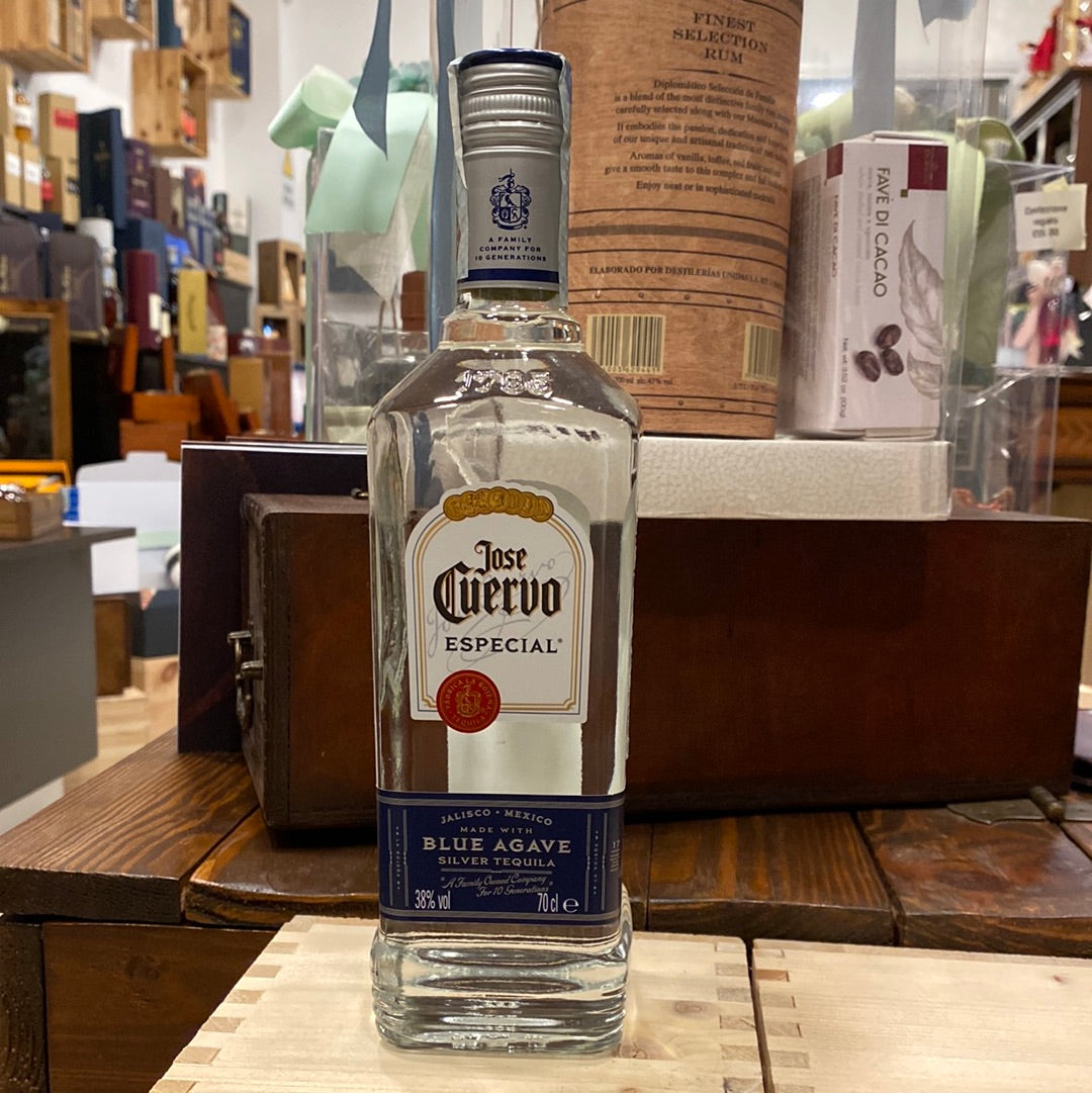 LIQ. TEQUILA JOSE` CUERVO CLASSICO CL 70